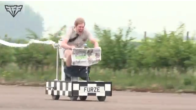 Motor, VideoExtra, England, Toalett